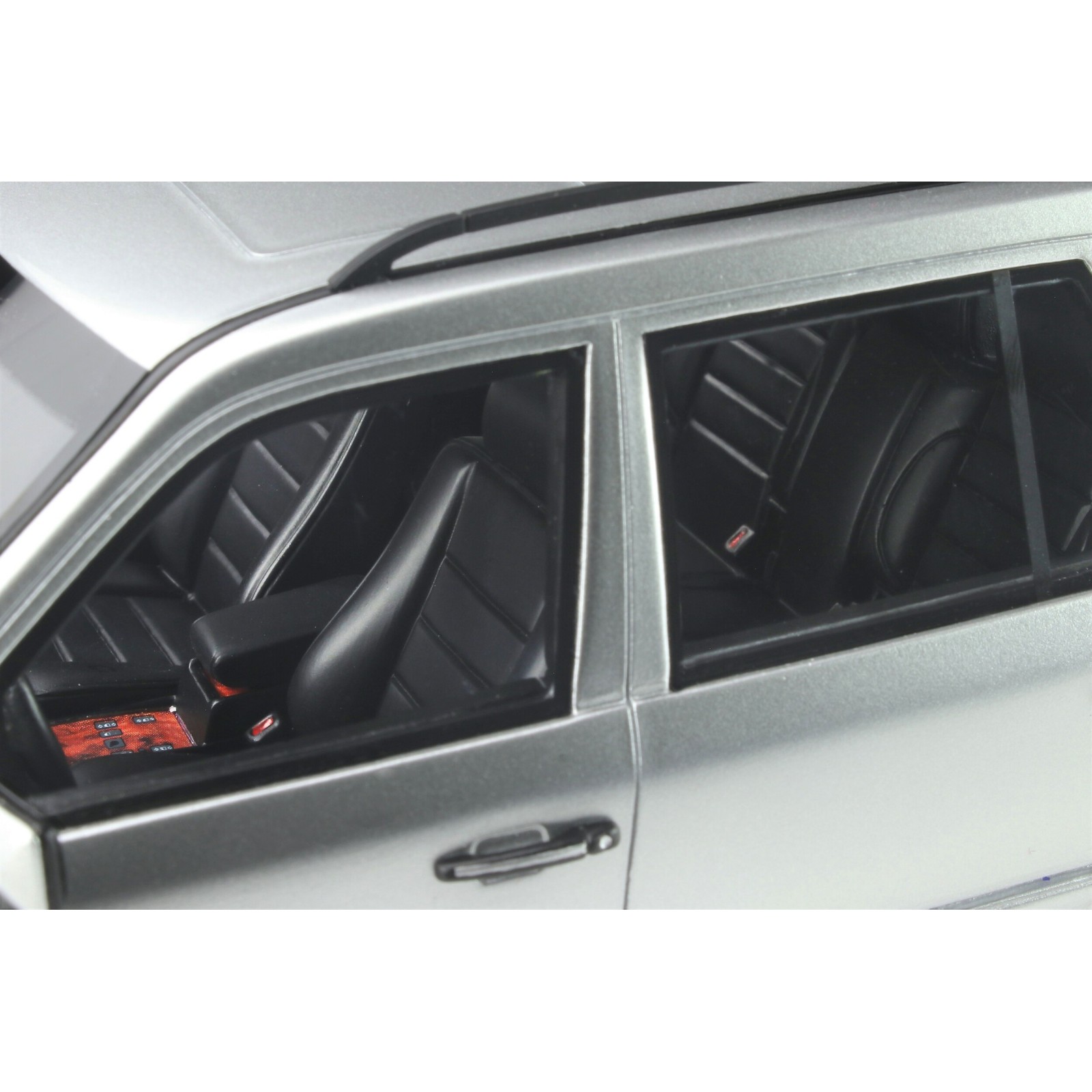 Mercedes-Benz S124 E36 AMG Brilliant Silver 1995