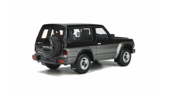 Nissan Patrol GR Graphite Grey (Pearl) 1992