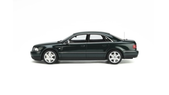 Audi S8 (D2) 4.2 V8 Racing Green Pearl 2001