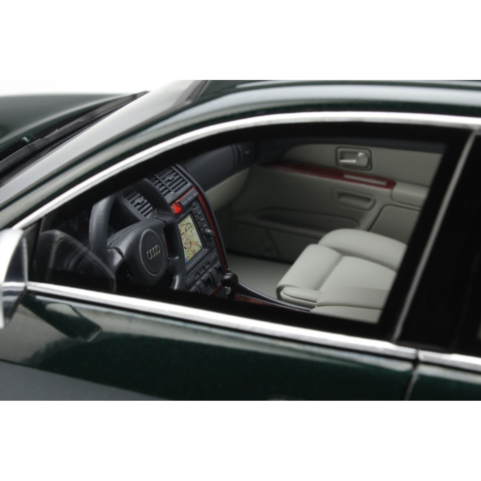 Audi S8 (D2) 4.2 V8 Racing Green Pearl 2001