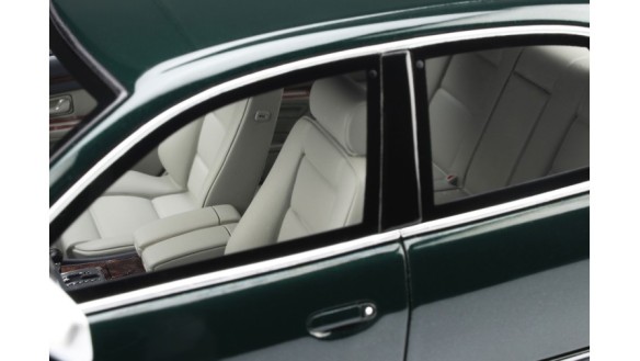 Audi S8 (D2) 4.2 V8 Racing Green Pearl 2001