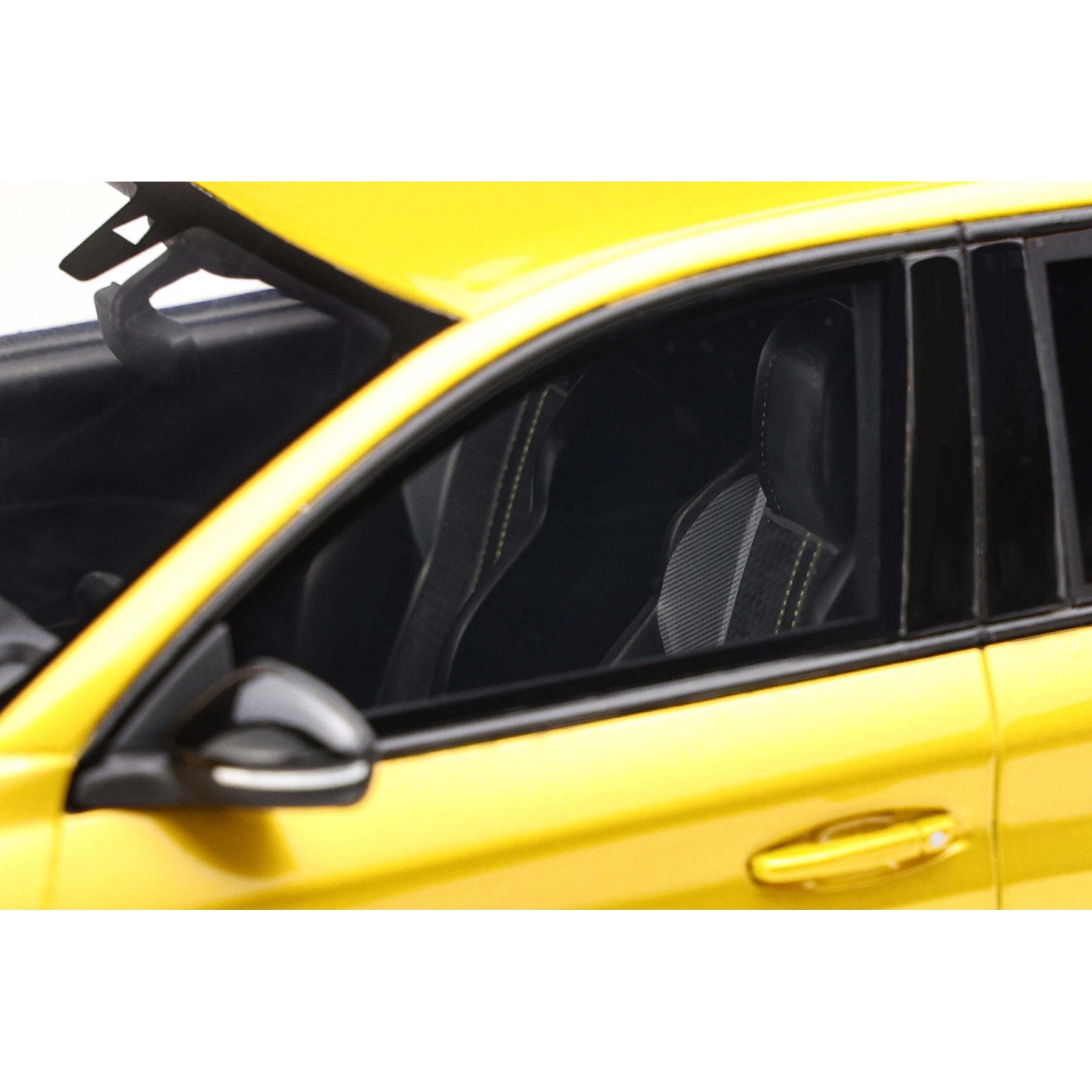 Peugeot 208 GT Jaune Faro 2020