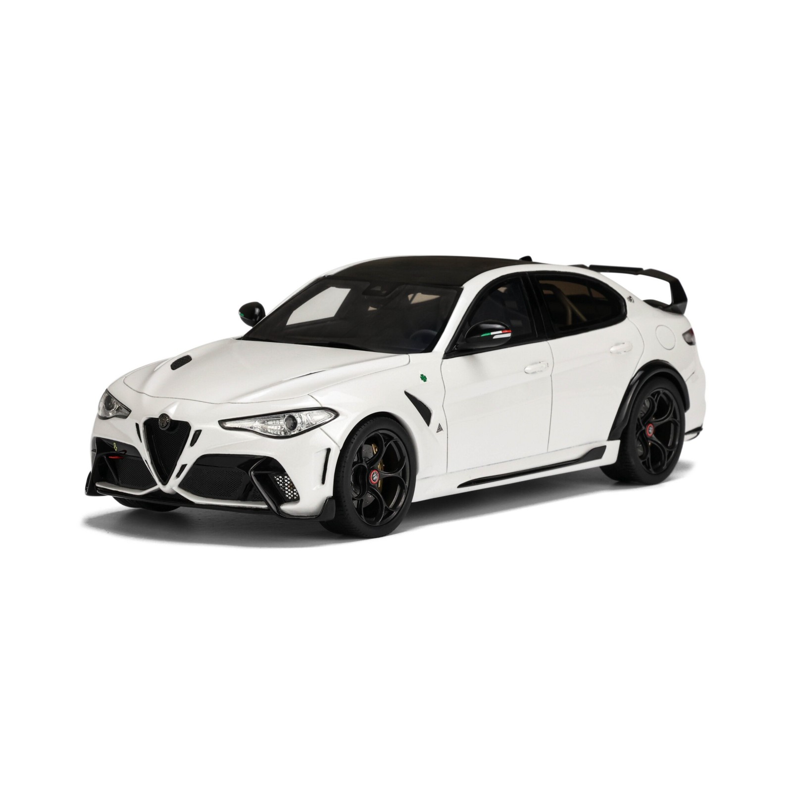 Alfa Romeo Giulia GTAm Trofeo White 2020