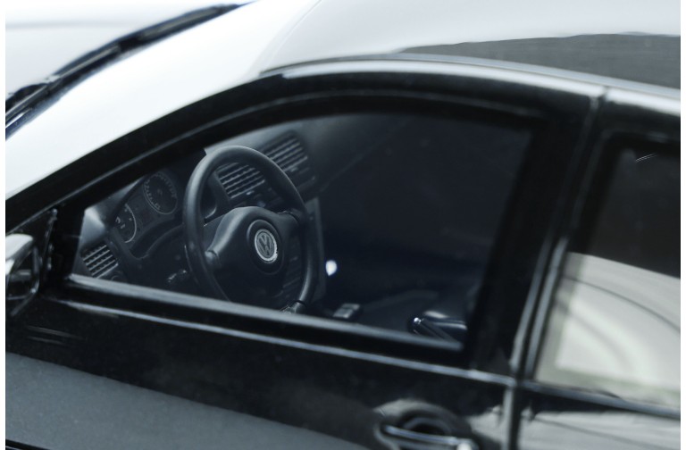 Volkswagen Golf IV R32 Black Magic Nacre Z4 2003