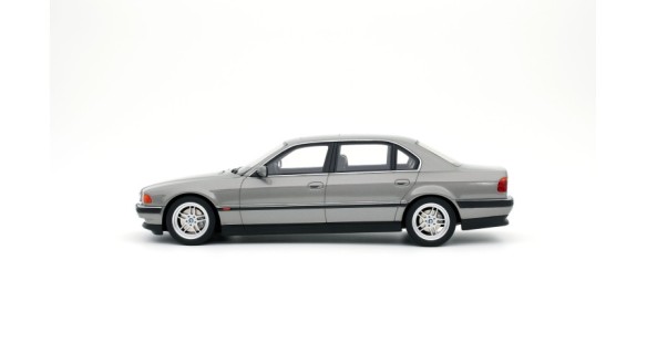 BMW E38 750 IL Aspen Silver Metallic 339 1995