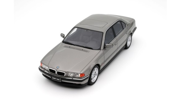 BMW E38 750 IL Aspen Silver Metallic 339 1995