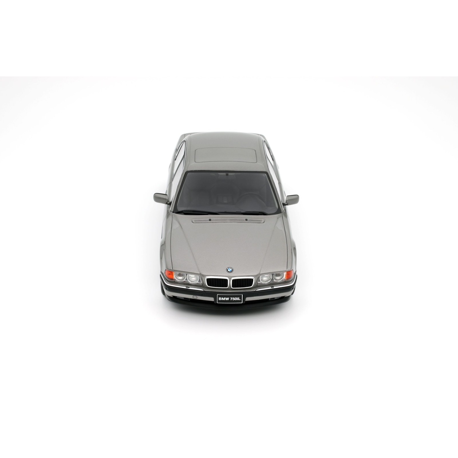 BMW E38 750 IL Aspen Silver Metallic 339 1995