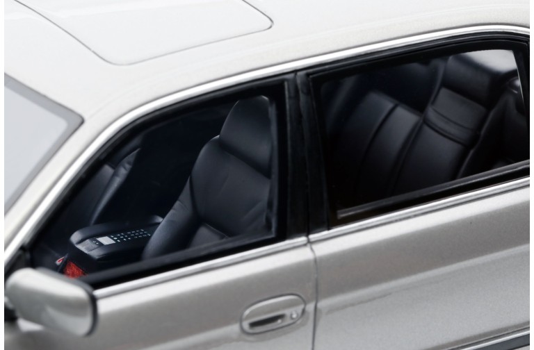 BMW E38 750 IL Aspen Silver Metallic 339 1995