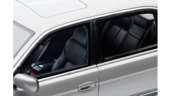 BMW E38 750 IL Aspen Silver Metallic 339 1995