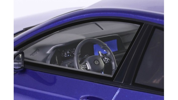 Volkswagen Golf VIII R Lapiz Blue Metallic 2021