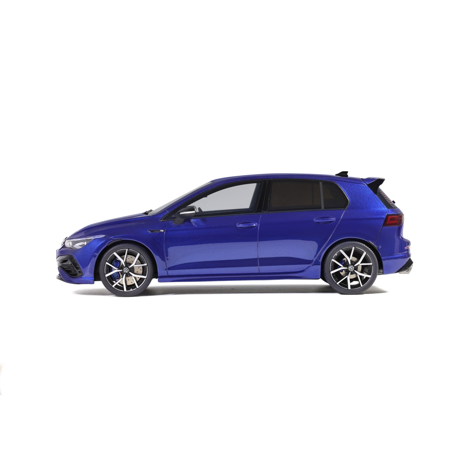Volkswagen Golf VIII R Lapiz Blue Metallic 2021