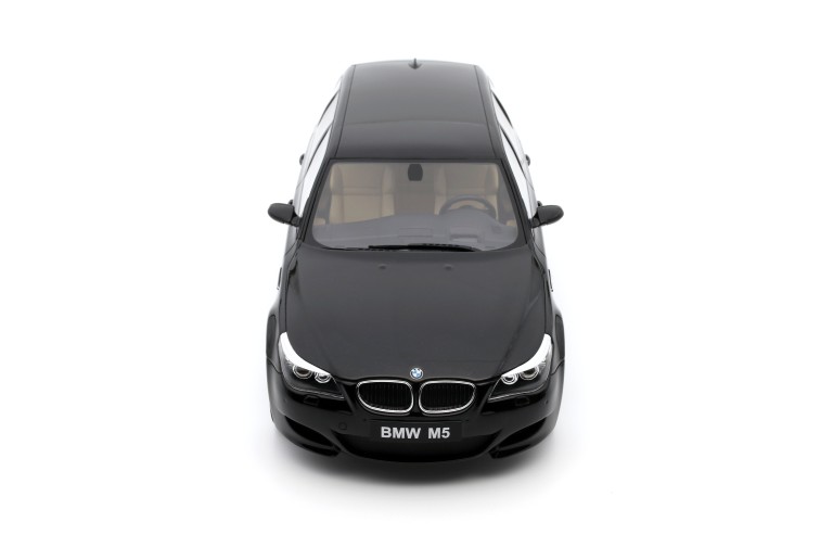 BMW E61 M5 Black Saphire Metallic 475 2004