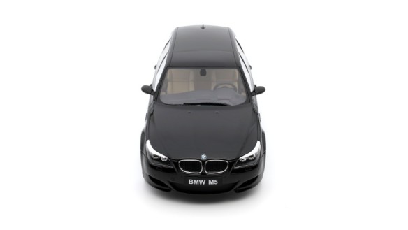 BMW E61 M5 Black Saphire Metallic 475 2004