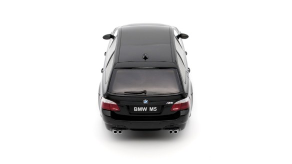BMW E61 M5 Black Saphire Metallic 475 2004