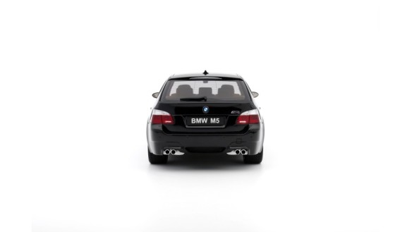BMW E61 M5 Black Saphire Metallic 475 2004
