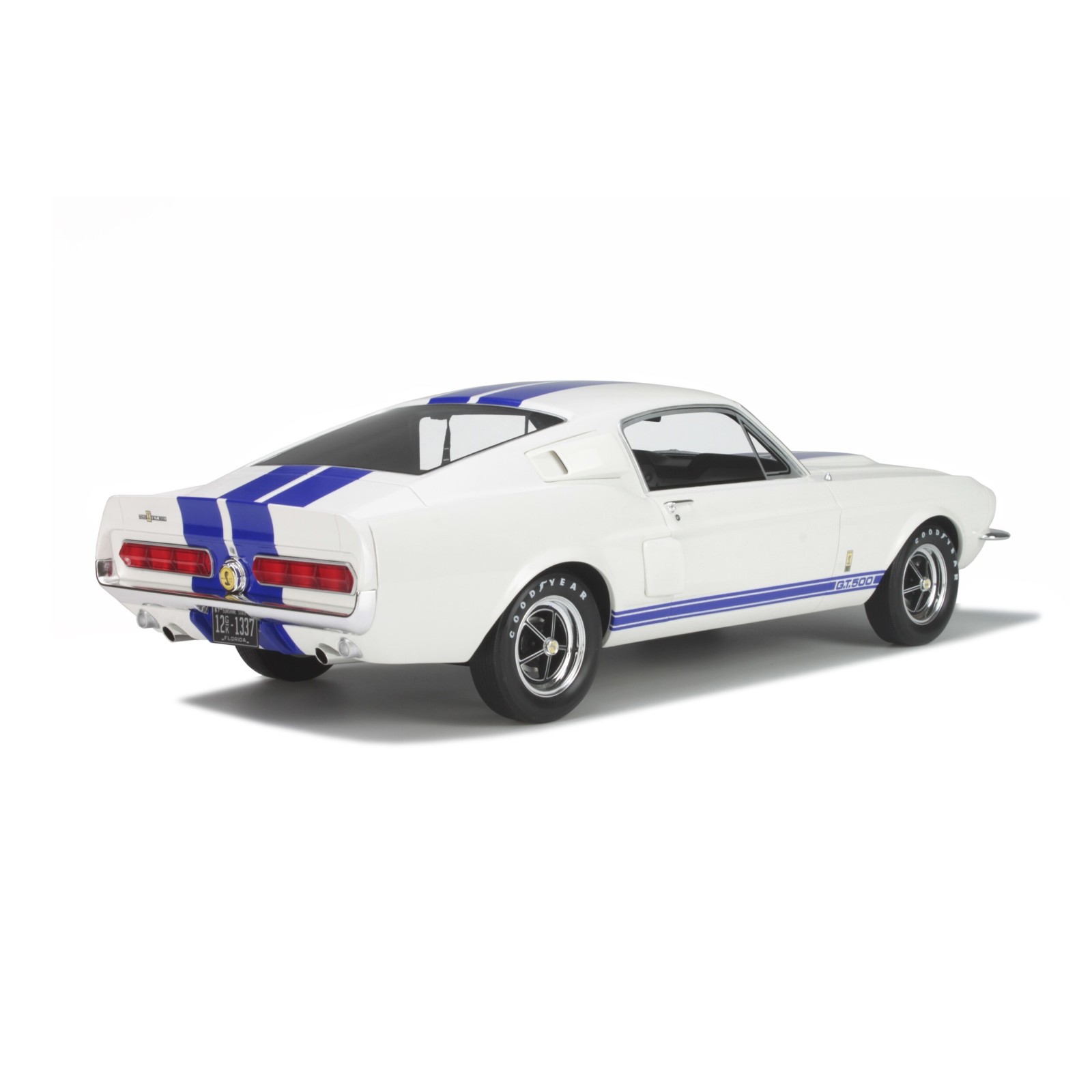 Shelby GT500 Wimbledon White and Blue stripes 1967