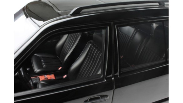 Mercedes-Benz S124 300TE AMG Black 040 1988