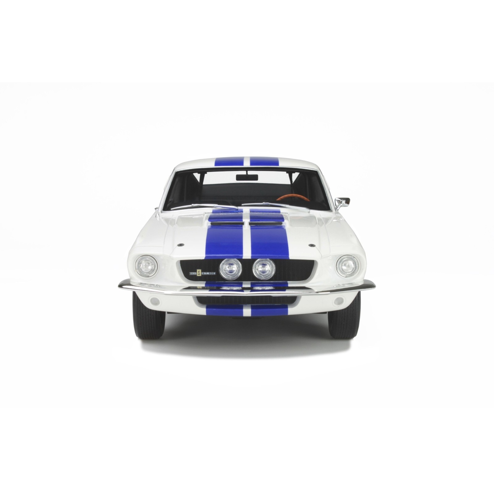 Shelby GT500 Wimbledon White and Blue stripes 1967