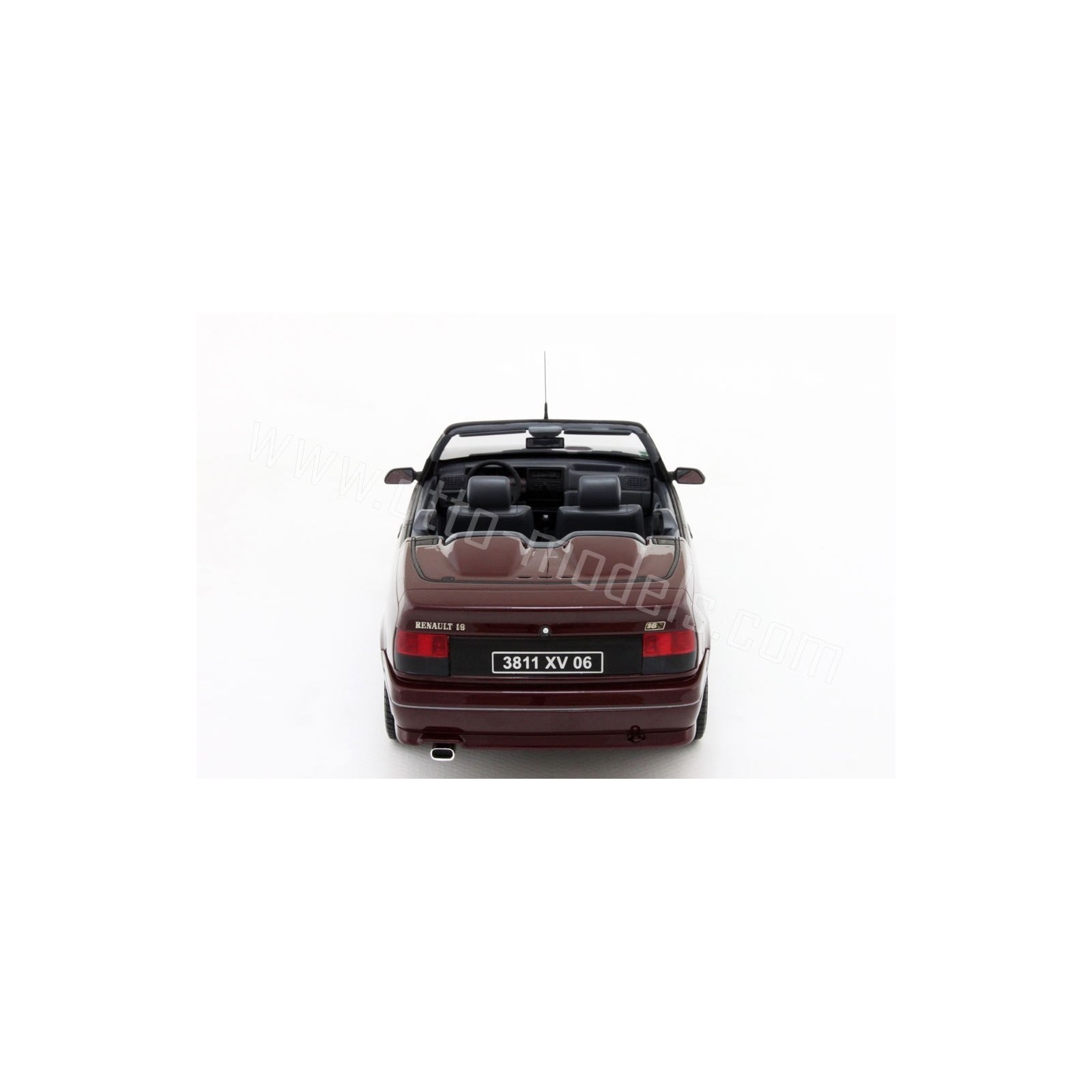 Renault 19 16S Cabriolet Rouge Persan 1991