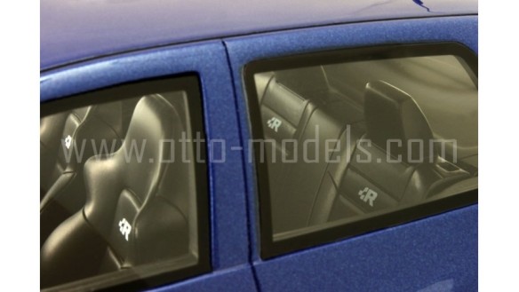 Volkswagen Golf 4 R32 Deep Blue Pearl 2002