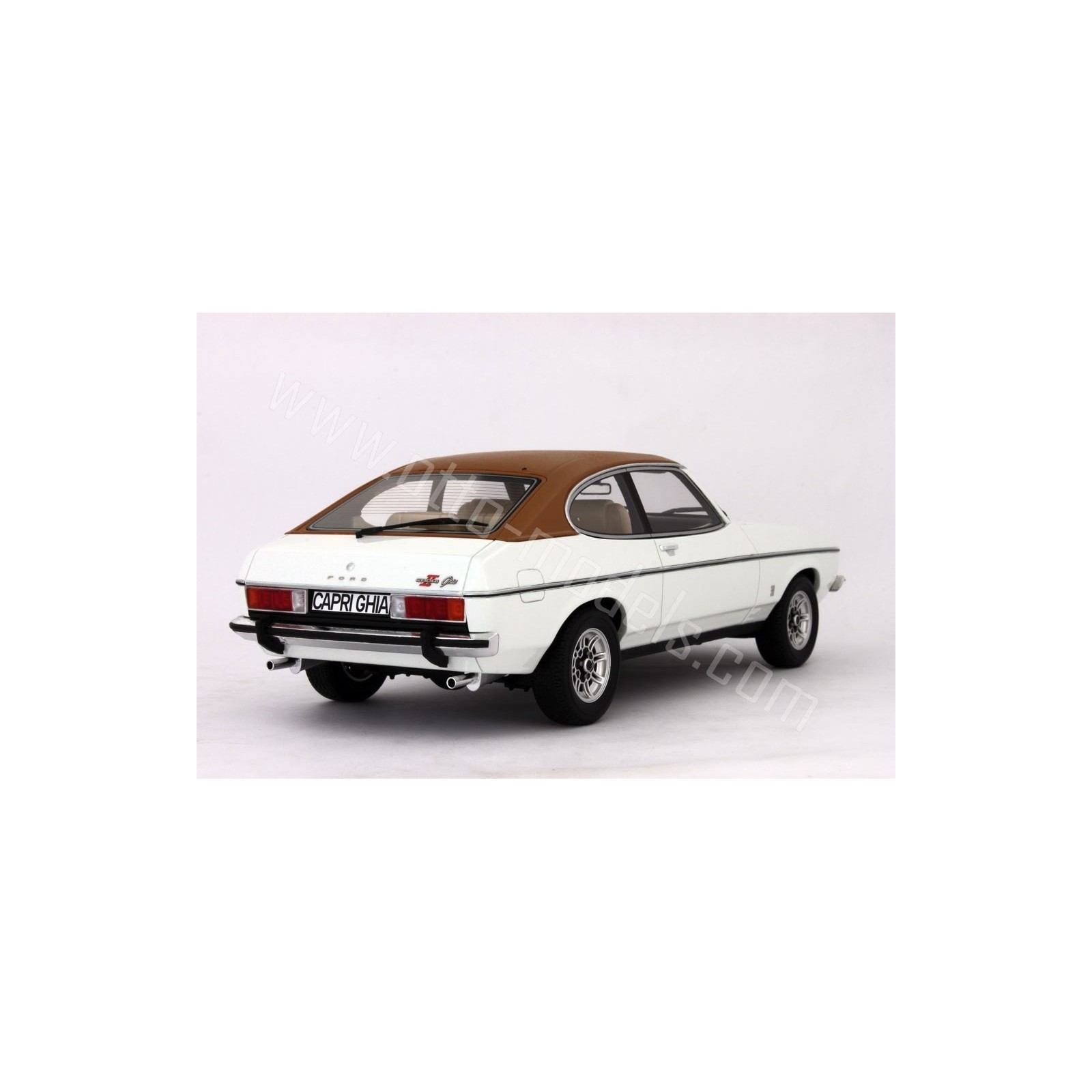 Ford Capri Mk.2 3.0L V6 Ghia Diamond White 1974