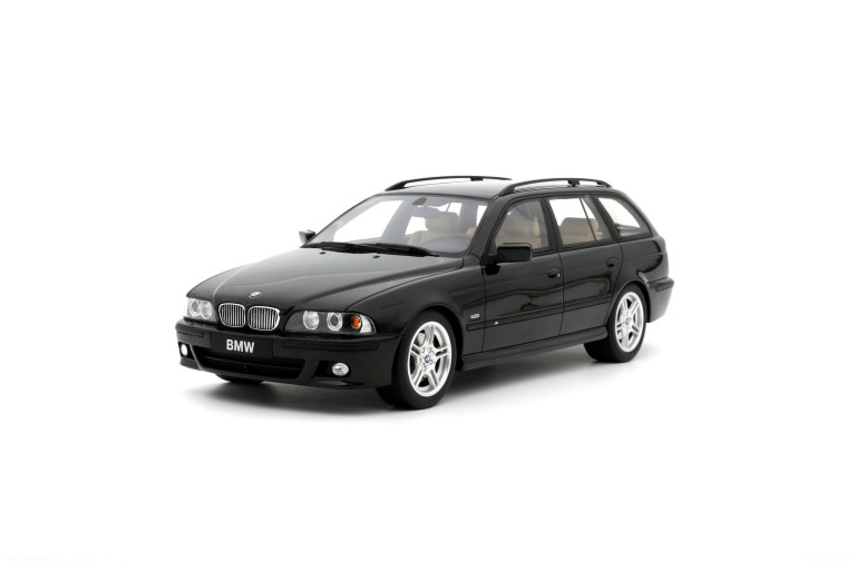 BMW E39 540 Touring M-Pack Black Saphire Metallic 475 2001
