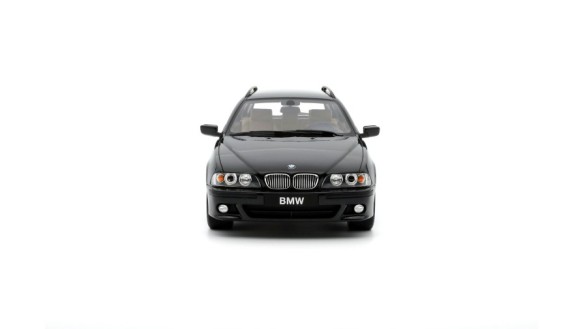 BMW E39 540 Touring M-Pack Black Saphire Metallic 475 2001