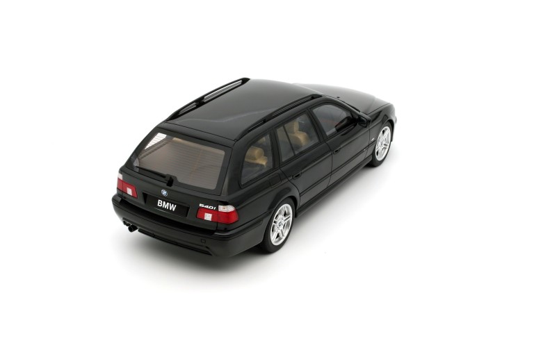 BMW E39 540 Touring M-Pack Black Saphire Metallic 475 2001