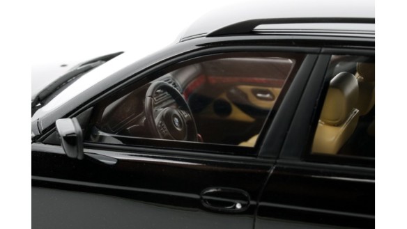 BMW E39 540 Touring M-Pack Black Saphire Metallic 475 2001