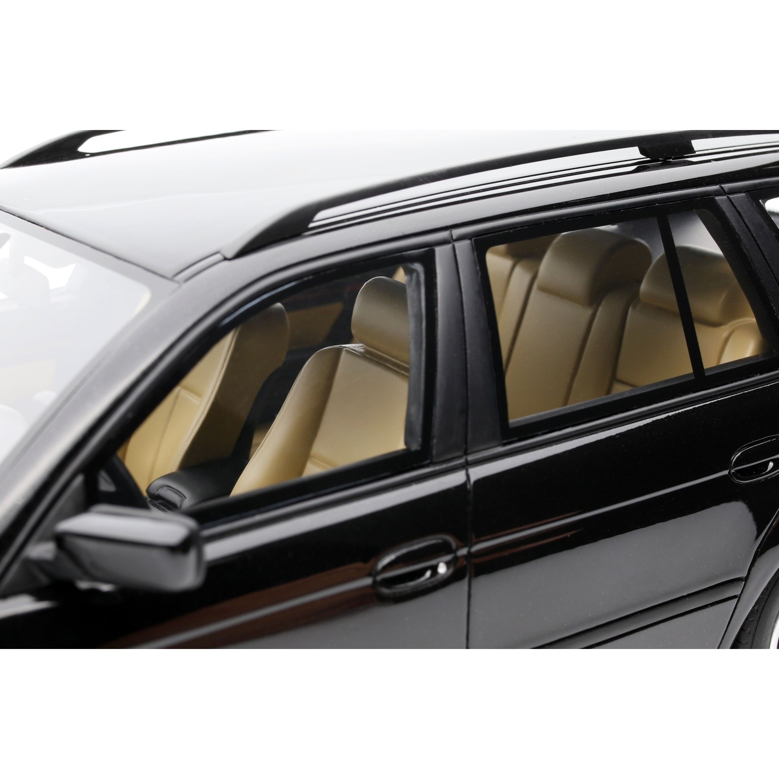 BMW E39 540 Touring M-Pack Black Saphire Metallic 475 2001