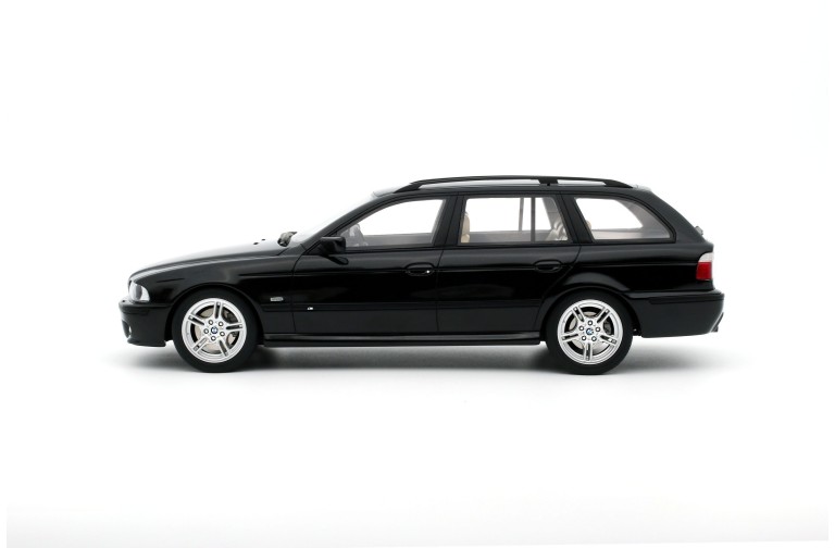 BMW E39 540 Touring M-Pack Black Saphire Metallic 475 2001
