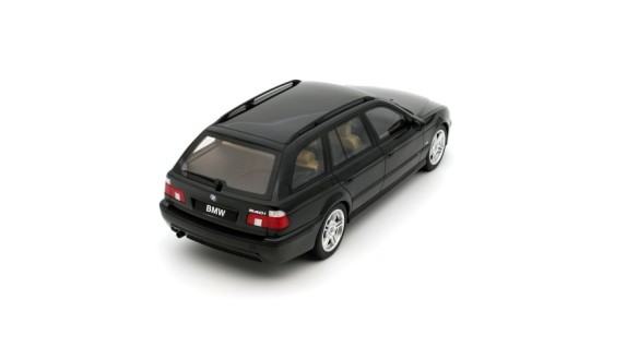 BMW E39 540 Touring M-Pack Black Saphire Metallic 475 2001