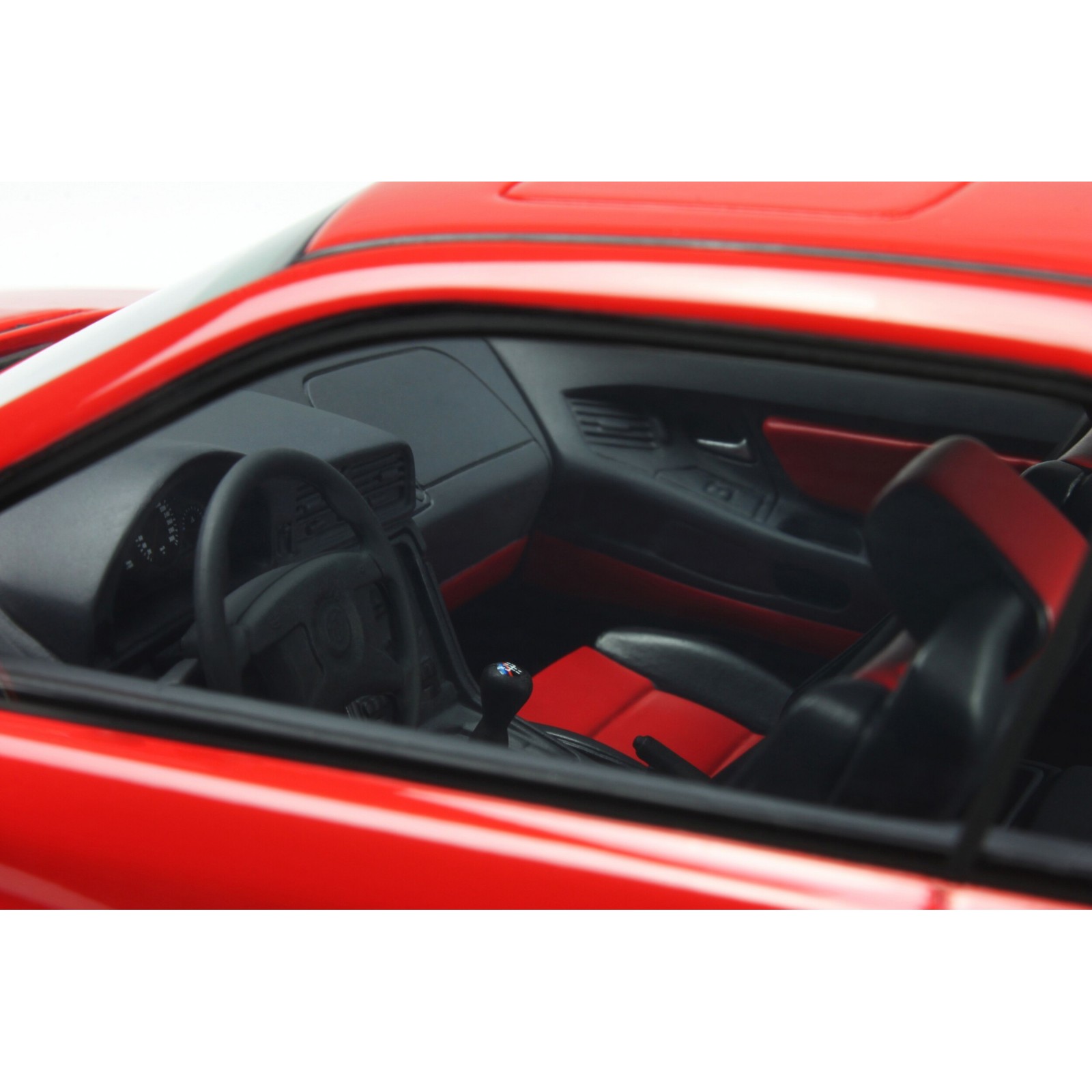 BMW 850 CSI (E31) Bright Red 1992