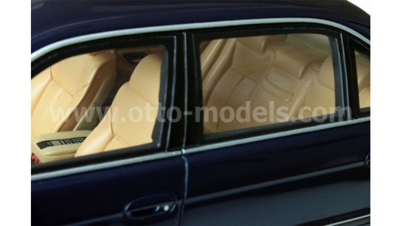 BMW E38 750 IL Biarritz Blau 1999